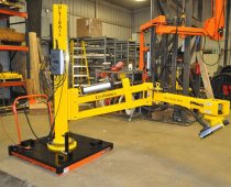 UltiRail™ Torque Arm - 2000Nm Torque capacity; Complete braking system to hold tool in position; Portable pedestal base